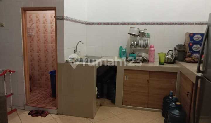 Di jual rumah 2 lantai perumnas 2 Tangerang 2