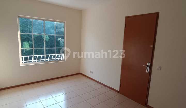 For sale: 2-story house in Taman Imam Bonjol, North Lippo Karawaci. 2