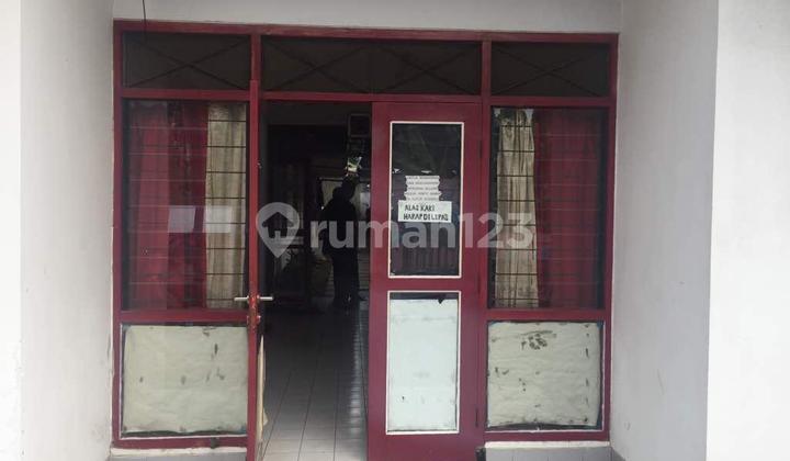 Old Boarding House for Sale in Depok, Still Active. 2