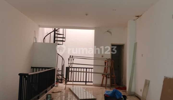 For Sale 2-Storey Shophouse, Strategic Location Orlin Arcade Graha Raya Bintaro 2