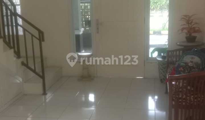 Dijual Rumah Lokasi Strategis di Sepatan