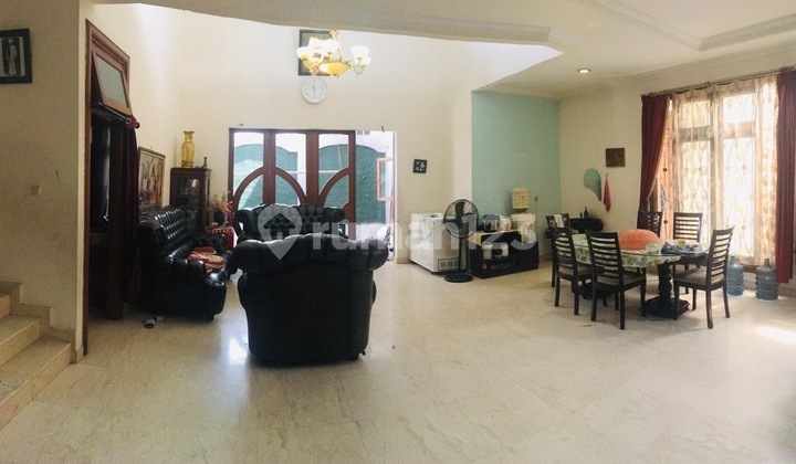 DI JUAL RUMAH 2 LANTAI SIAP HUNI Di Jakarta Selatan  2