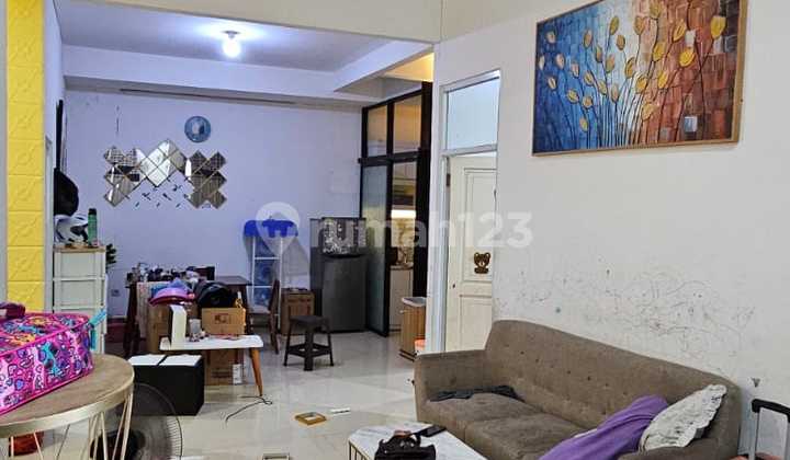 Dijual Rumah Cantik Take Over di Graha Permata Poris