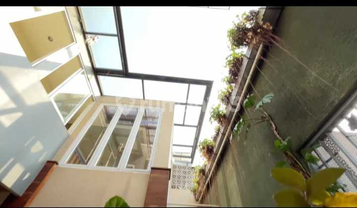 For Sale 3-Story Residential House in Front of Griya Pesanggrahan, South Jakarta 2