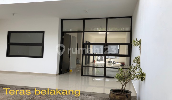 Rumah baru 2 lantai di sayap jln BKR Rumah 1