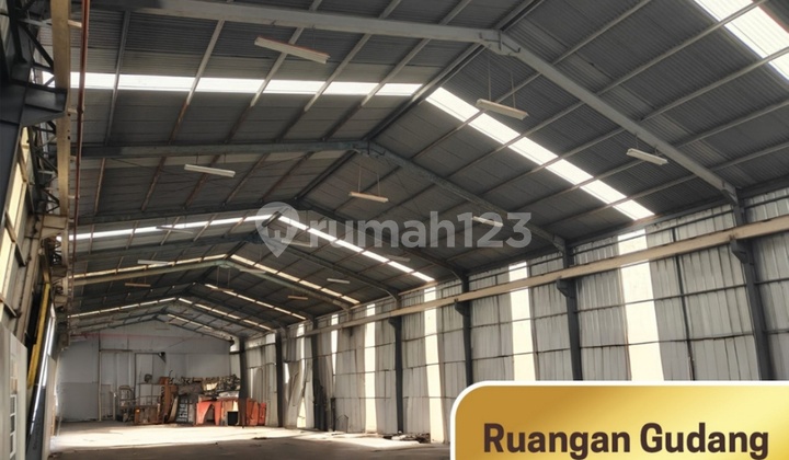Factory for Sale in Industrial Zone near Highway Hoist Crane Water Treatment Factory for Sale in Industrial Zone near Highway Hoist Crane Water Treatment