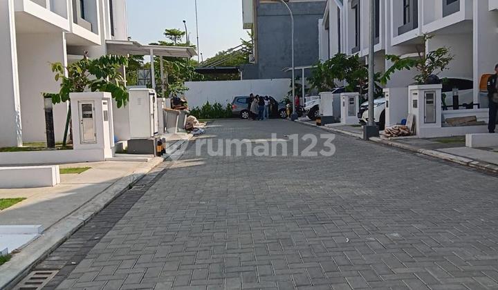 Cluster Kana Hadap Timur Harapan Indah Bekasi  2