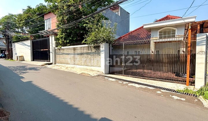 Turun Harga Rumah 1 Lantai Terawat Kemang Jakarta Selatan