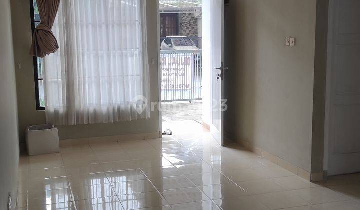 ruang tamu dijual rumah cantik minimalis siap