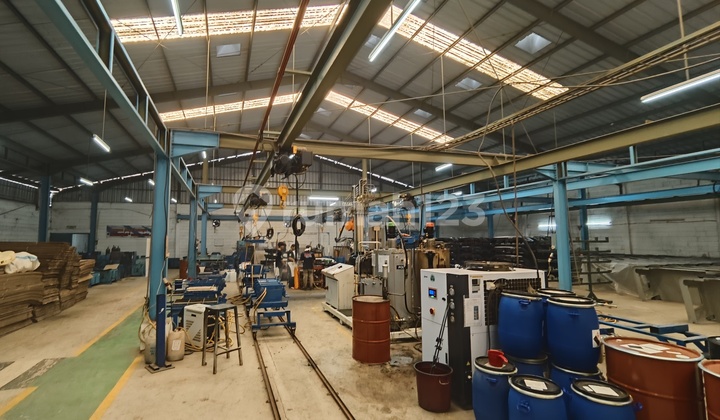 For Sale: Ready-to-Use Warehouse with Direct Access by Main Road, SHM, Low Price For Sale: Ready-to-Use Warehouse with Direct Access by Main Road, SHM, Low Price