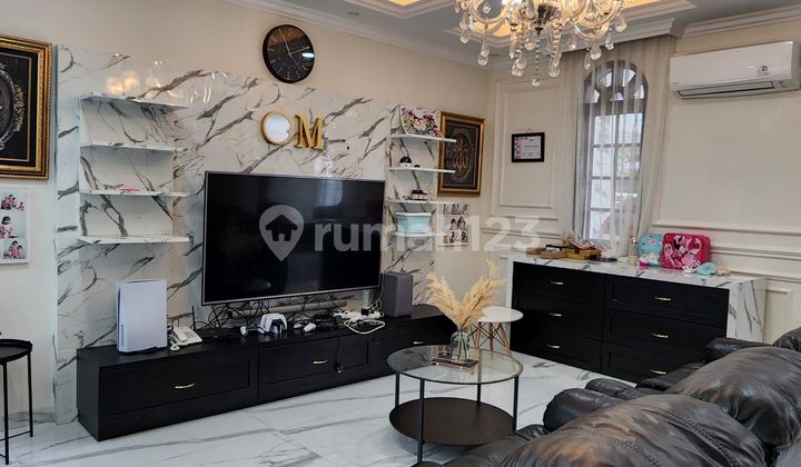 Rumah Cantik Modern 3 Lantai dengan Kolam Renang Indoor di Antapani Rumah Cantik Modern 3 Lantai dengan Kolam Renang Indoor di Antapani