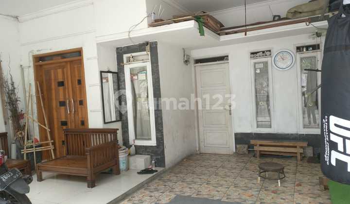 Yu Kepoin rumah 2 lantai di Ciwastra yang memiliki banyak kamar dan lingkungan nyaman