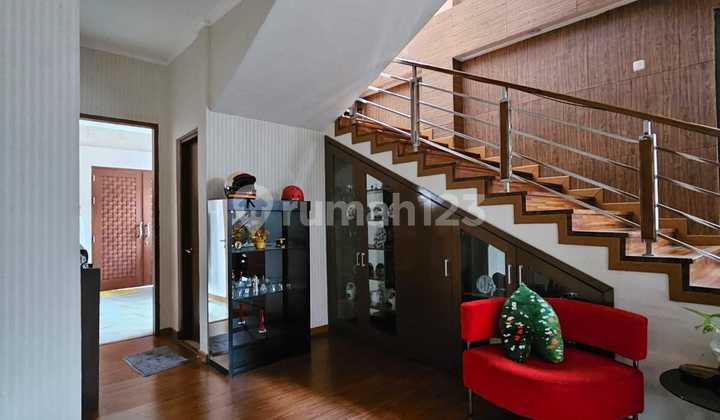 Jual rumah sultan, bagus, keren, modern, di Cipedes-Bandung 2