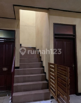 Jual Rumah Asri dengan Tanah yang Luas dan Taman yang Hijau di Cipadung Wetan - Cileunyi 2