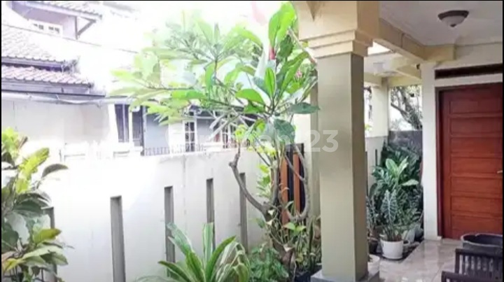 Rumah Bagus Siap Huni Di Komplek Margahayu Raya 2