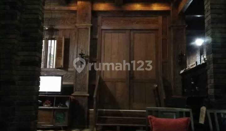 Rumah Cantik Etetik Nyentrik dan Klasik Full Kayu Jati, Granit dan Marmer Berkualitas di Cipageran
