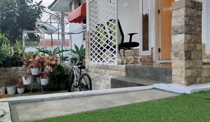 Rumah Hook Asri, Nyaman dan Siap Huni, Dekat dengan Universitas di Gunung Batu Bandung