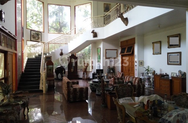 Hook House in the Hotel Area and Cove Near Maranatha University Bandung Hook House in the Hotel Area and Cove Near Maranatha University Bandung