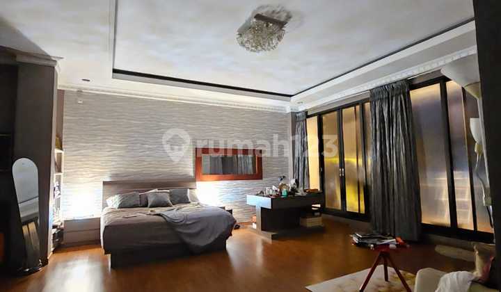 Jual rumah sultan, bagus, keren, modern, di Cipedes-Bandung