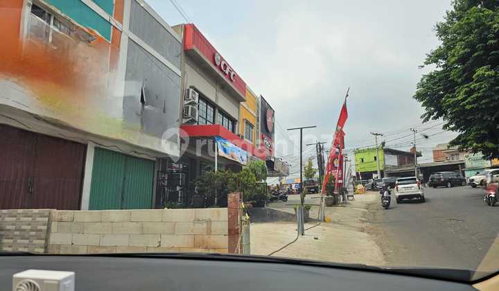 JOINED SHOPHOUSE IN SANGIANG TANGERANG 2 FLOORS BUSY TRAFFIC JOINED SHOPHOUSE IN SANGIANG TANGERANG 2 FLOORS BUSY TRAFFIC