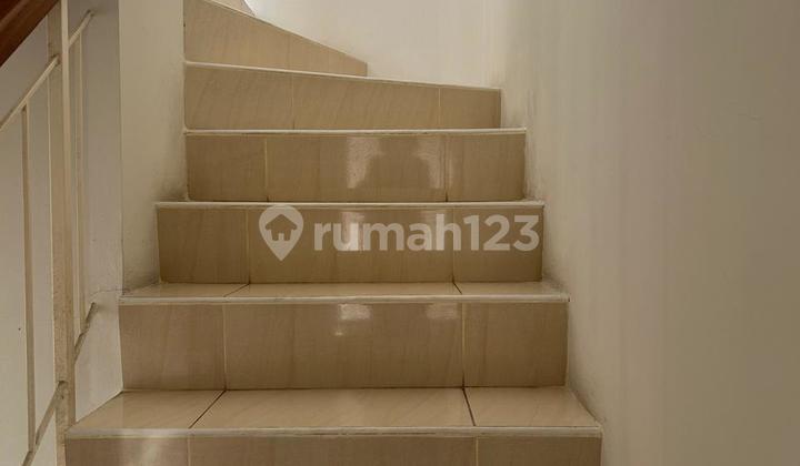 Nice House in Vanya Park BSD, 2 Floors, Semi-Furnished, Ready to Live In 2