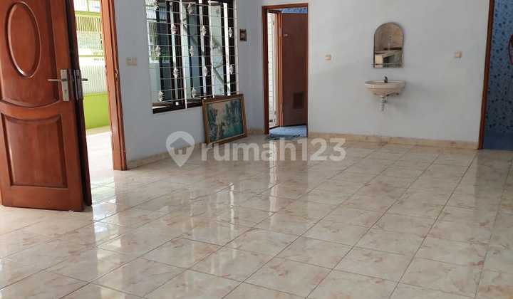 Rumah Angke Tambora Lokasi Strategis, Jakarta Barat