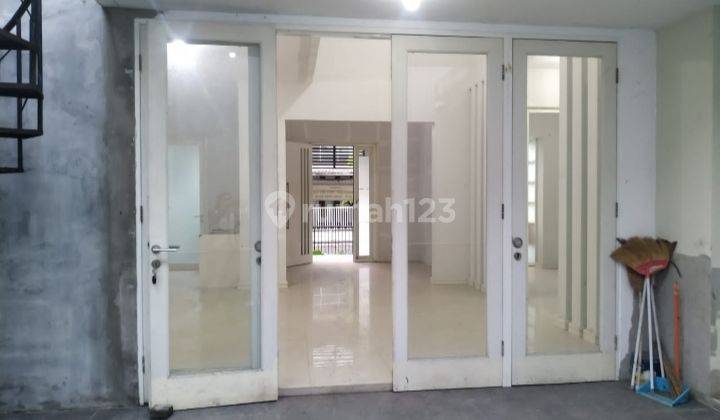 Rumah Perum Riverside Disewakan Strategis 1