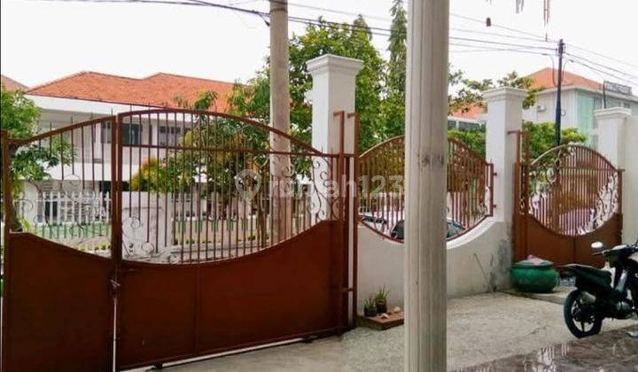 Rumah 3 Lantai Sangat Terawat Siap,hini Strategis Dekat Wm 2