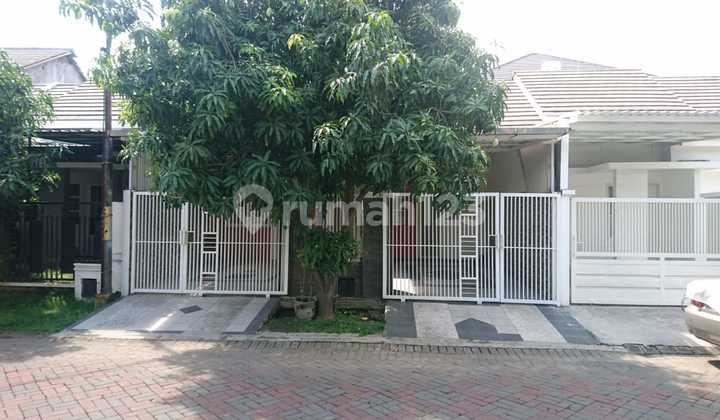 Rumah 1½ Lantai Terawat Purimas Cluster Legian Jalur Kembar