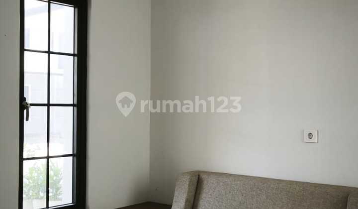 Rumah 2 Lantai Semi Furnish Mansion Nine Surabaya Barat 2