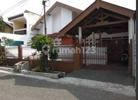 Cipta Menanggal Single-Story House Strategic Location Near Cito