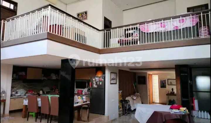 Luxurious 2-Story Ready-to-Occupy House in West Dharmahusada Indah 2