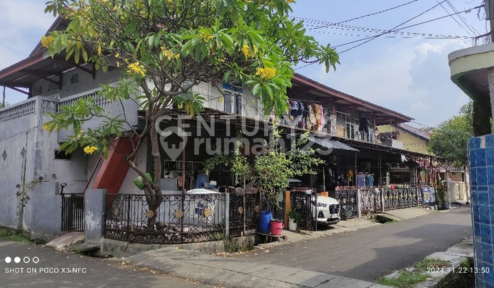 Di Jual Rumah Kontrakan 12 Pintu 2 Lantai, Cocok Utuk Investasi. 