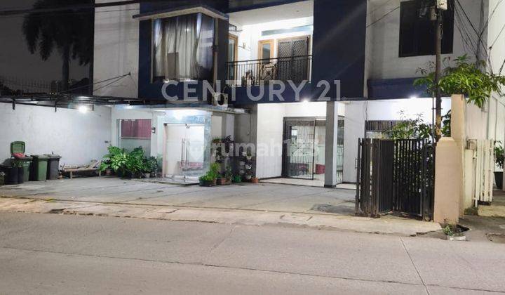 Ruko Besar Jalan Pramuka Bekasi Rawalumbu