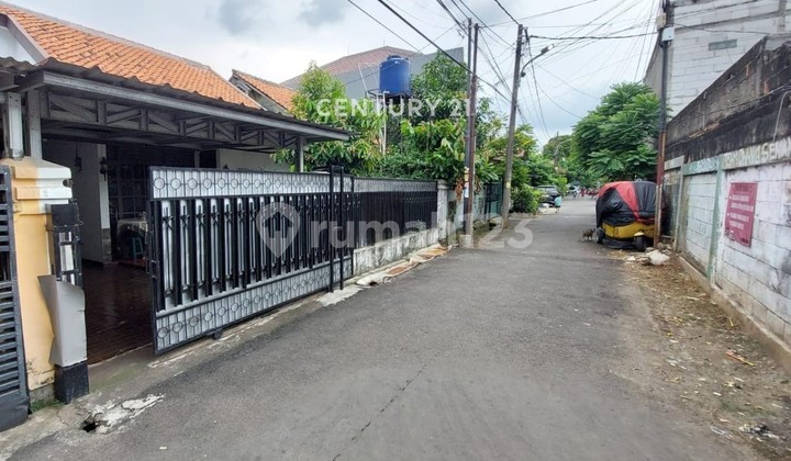 Rumah Rapih di Komplek Setneg Kebayoran Lama Jakarta Selatan