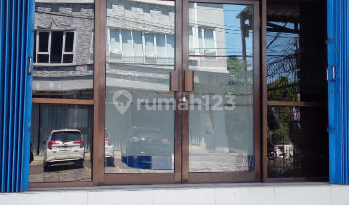 3-Story Shop House in Denpasar Bali, Strategic for Online Shop, Office 2