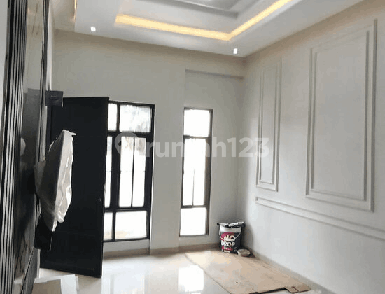 Minimalist House Citra Indah City Cilengsi 2