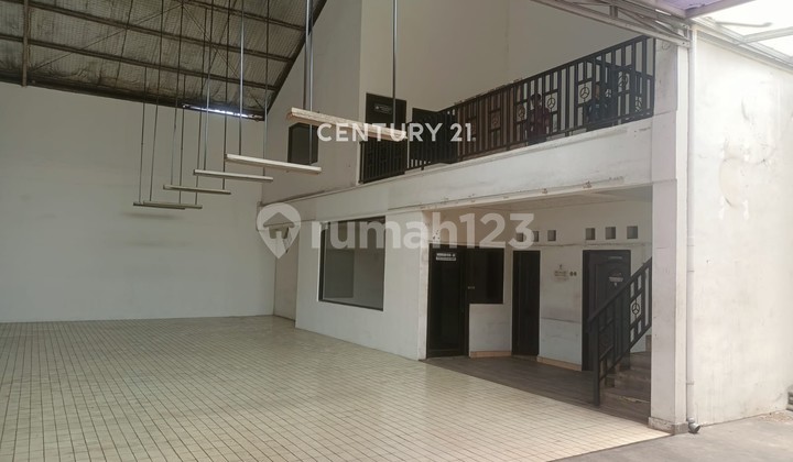 Large Warehouse for Rent on the Busy Sultan Agung Main Route