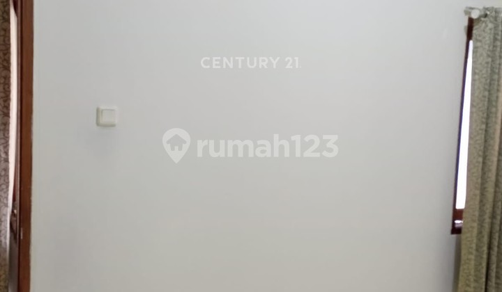 Rumah Rapi Dan Siap Huni Cluster Aralia Harapan Indah Bekasi 2