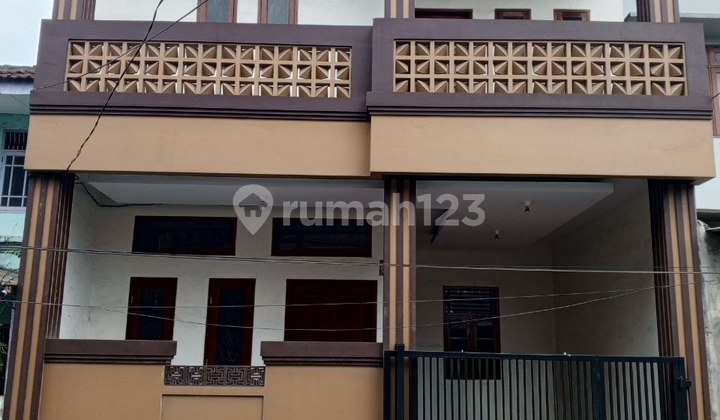 Hot Deal! Dijual Rumah 3 Lantai Poris Indah, Cipondoh - Tangerang 2