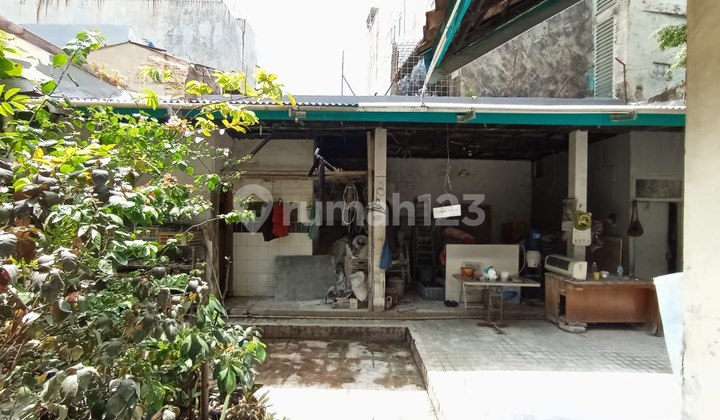 Quick Sale Negotiable Old Land Count House Petojo Central Jakarta 2