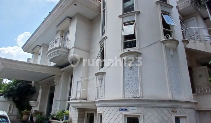 Disewakan Ruang Usaha Kebayoran Baru Cocok Untuk Kantor 