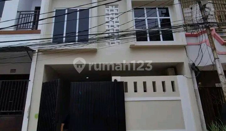 Jual Cepat Nego Rumah 3 Lantai Jelambar Jakbar Jual Cepat Nego Rumah 3 Lantai Jelambar Jakbar
