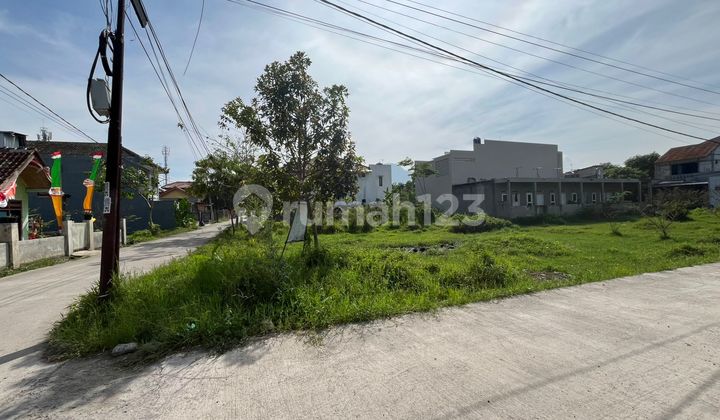 SHM certified 600 m2 land plot in Jatinangor, Sumedang SHM certified 600 m2 land plot in Jatinangor, Sumedang
