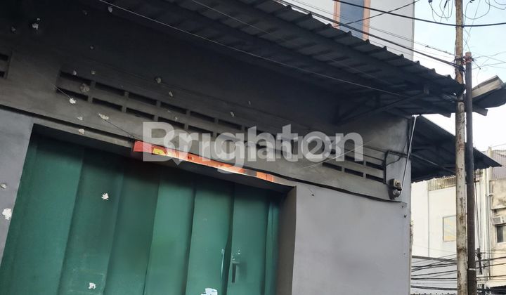 2.5 Floors! Warehouse 7 x 20 in Bandengan Utara, Tambora, West Jakarta