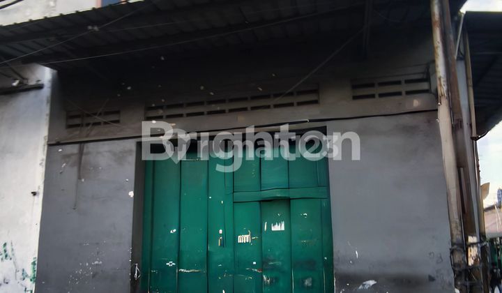 2.5 Floors! Warehouse 7 x 20 in Bandengan Utara, Tambora, West Jakarta