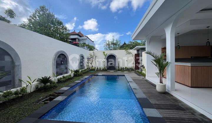 Di Sewakan Villa Mewah Daerah Semer Kerobokan 