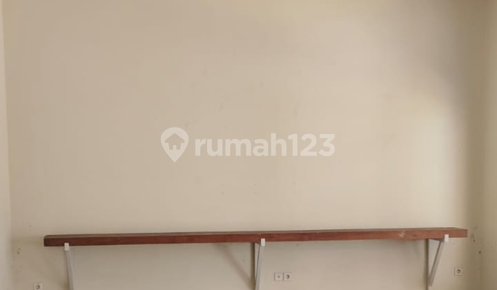 Luxury House Ready to Live In and Comfortable Luxury House Ready to Live In and Comfortable