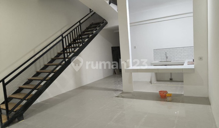 Rumah Baru Semolowaru Split Level 2