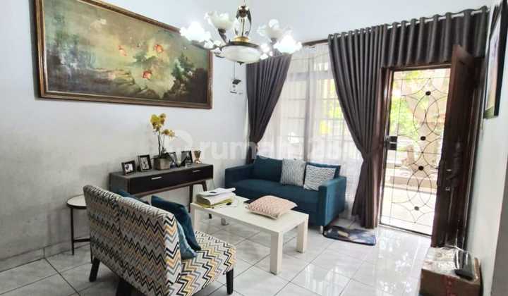Dijual Rumah 2 Lantai Pusat Kota Dijual Rumah 2 Lantai Pusat Kota
